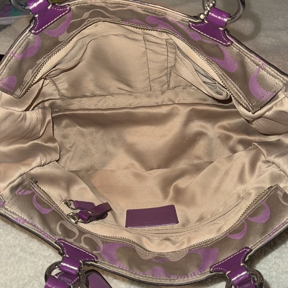 Coach Gallery Opt Signature Tote - Picture 5 of 6